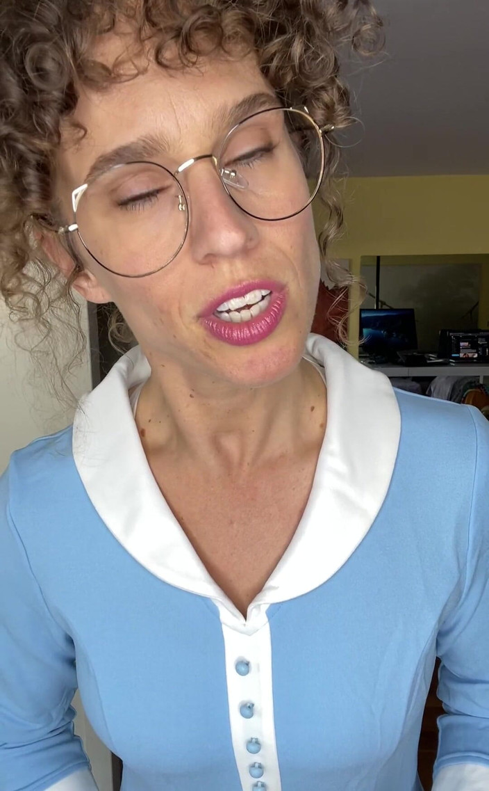 VibeWithMommy: Kalhotky na prodej! Všichni moji milenci kalhotek, odpovězte prosím anál...