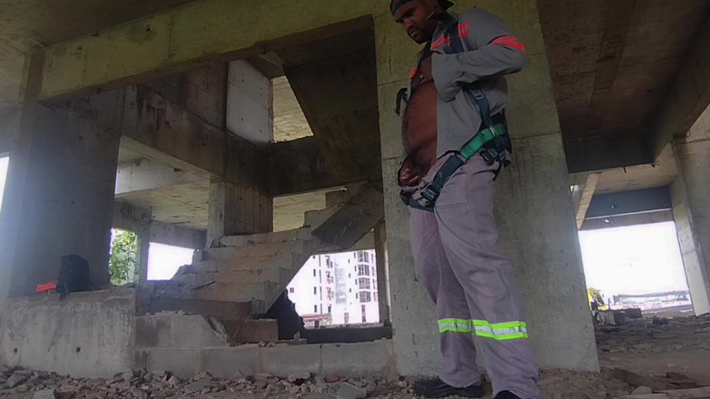 TheBlacKHunterr: J’ai pris un jouet au travail et regardez ce que...