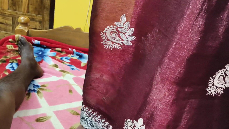 Nikku: 农村男友女友新婚印度性爱视频