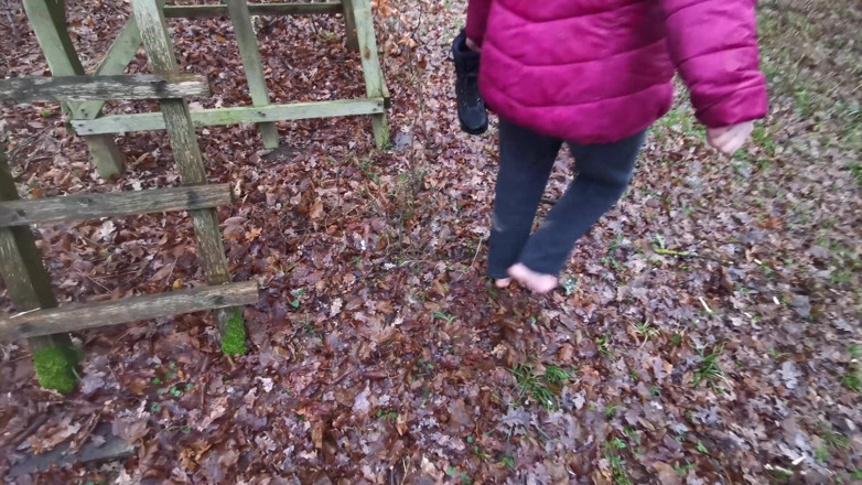 Bouncy Tits Action: Titslaping in the Woods