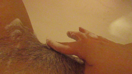 Cuteblonde666: Washing my big clit hairy pussy