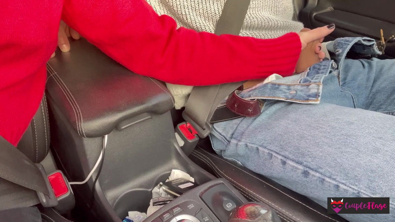 Coupleflage: Auf Der Autobahn Bringe Ich Den Uber-fahrer Zum Abspritzen