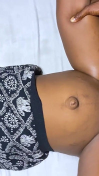 Joven africana se folla a su hermanastro bbc porque está cachonda