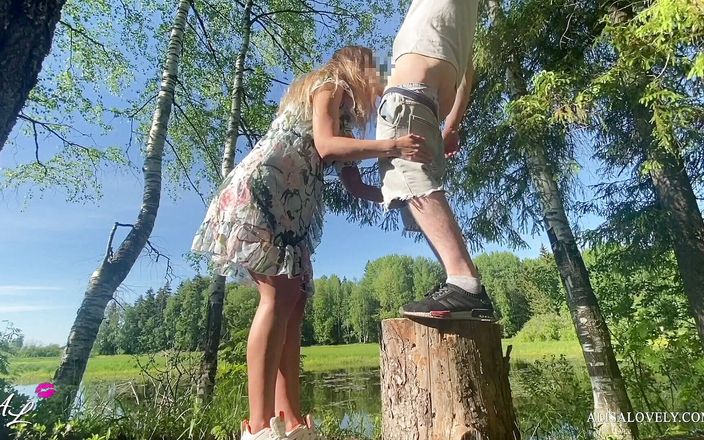 Alisa Lovely: Le meilleur sexe en levrette en plein air - couple amateur...