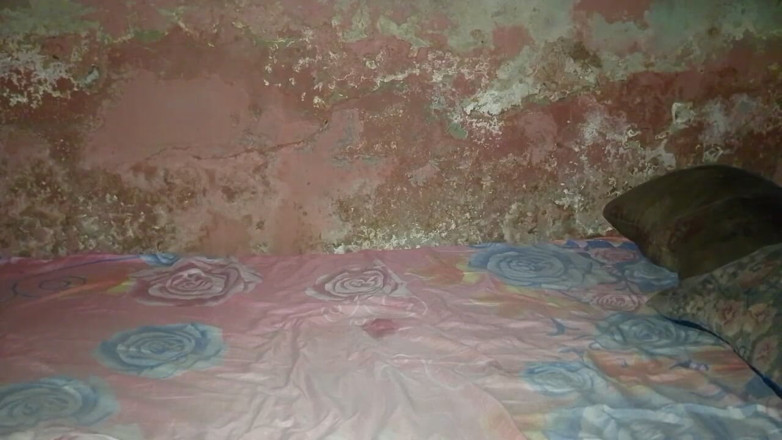 Masturbator emmy: Mein Bett Hat Den Platz Meiner Freundin Genommen