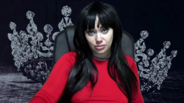 Goddess Misha Goldy: Din fru blir gravid från sin svarta chef medan du är...