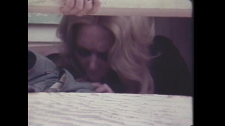 The Unforgettable: वेश्या लिंग खाती हैं