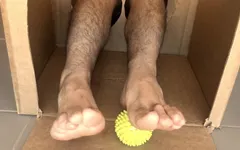 Arkadaşın mr manly ayak günü tarafından erkek ayak fetişi macera takvimi 8