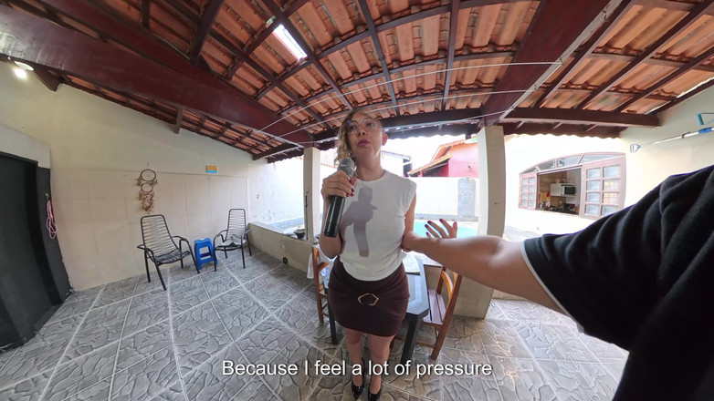 Victor SweetCoupleStories: Reportérka se svléká nahá poté, co byla přistižena při vloupání...