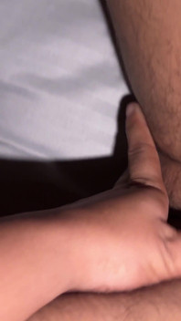 Kåt styvsyster sätter styvbror kuk i hennes fitta och får honom att sperma pOV