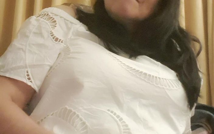 Mommy big hairy pussy: Милфа и ее твердые сиськи для тебя