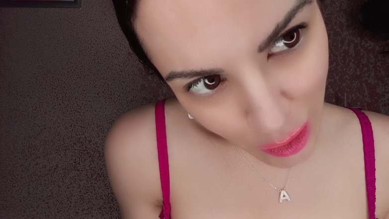 Annika Rain: 顔射精がダンサーの成長を引き起こす