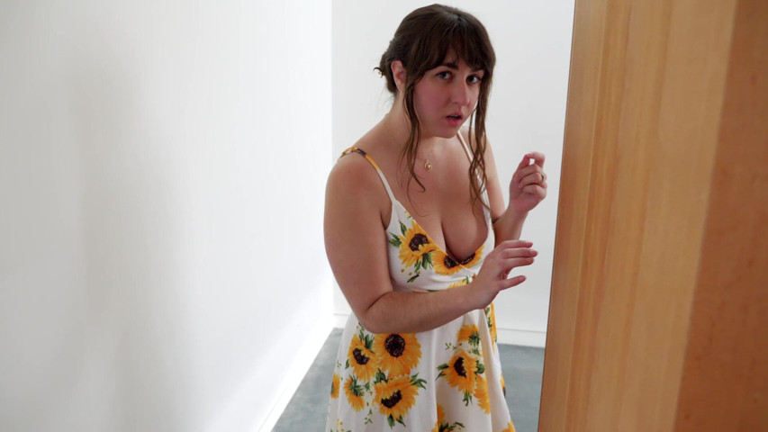 Party Stepmom Panics (Princess Leia)