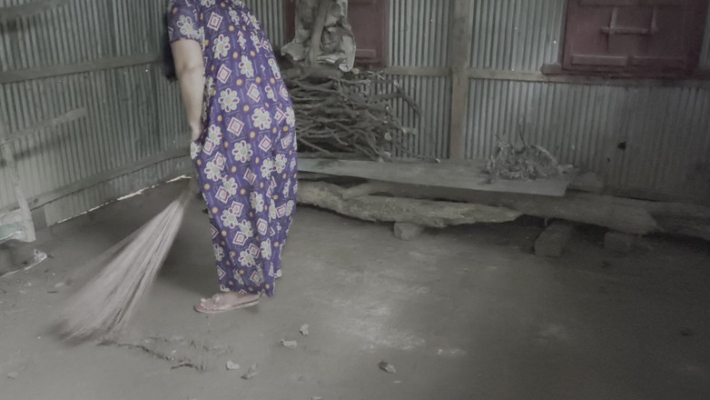 SAFI TV: Hintli ateşli kadın net sesli büyük yaraklı devar ile sikişiyor