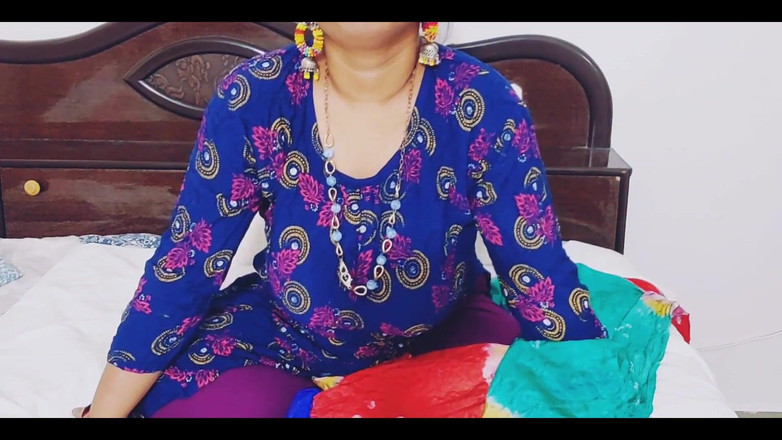 Hotty Jiya Sharmaa: Devar 집에 와서 선명한 힌디어 오디오로 바비 인도 섹스를 따먹어