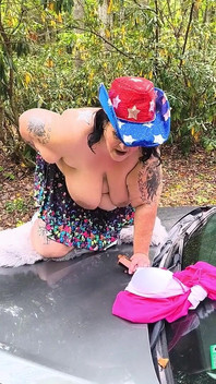 Biar aku luruskan satu hal gara-gara pelacur ini berantakan dudukin kontol kerudung itu adalah hal terbaiknya!