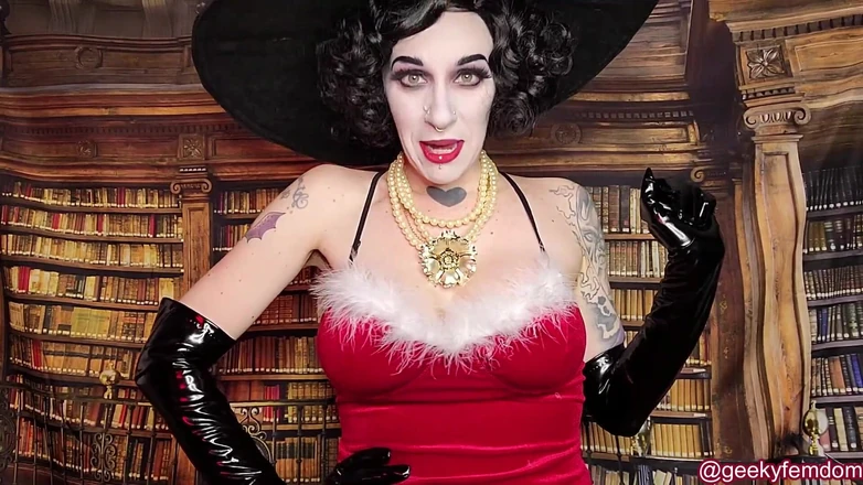 Geeky Femdom: Lady Dimitrescu dárek na dovolené