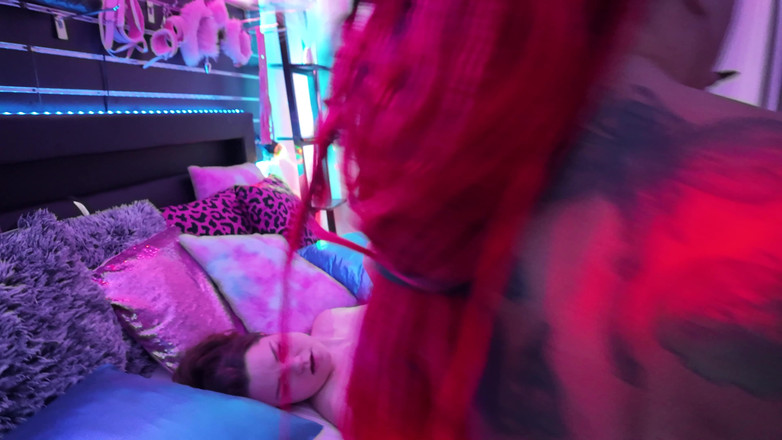 Domina Dark: Sucurile curge