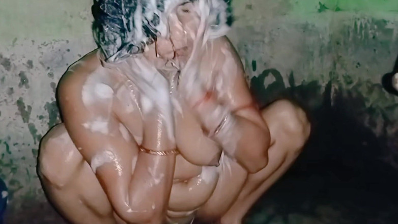 NituRandi94: Ibu panas berkongkek dengan pemilik perumahan sendiri – audio hindi