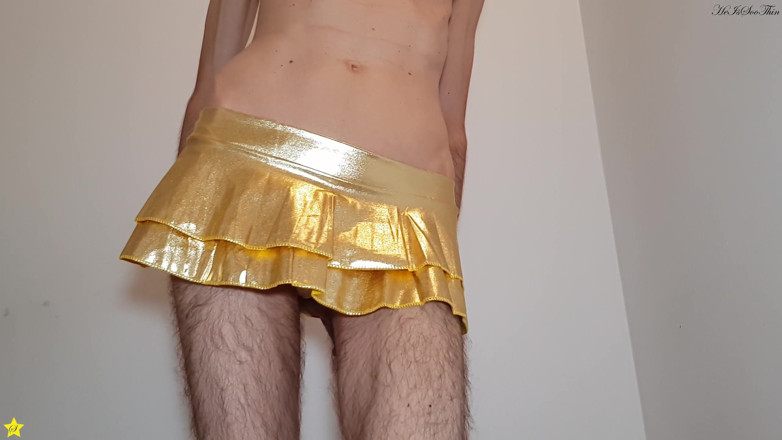 HeIsSooThin: Golden Minigonna -non poteva aspettare - prova