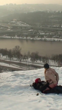 Puta rubia con medias de fisnet follada en la nieve al aire libre