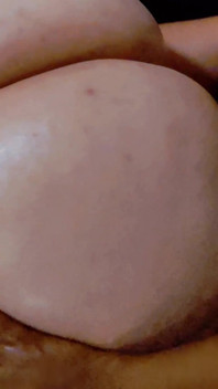Vzácná jeptiška Lil trpasličí se setká s sub děvkou služkou
