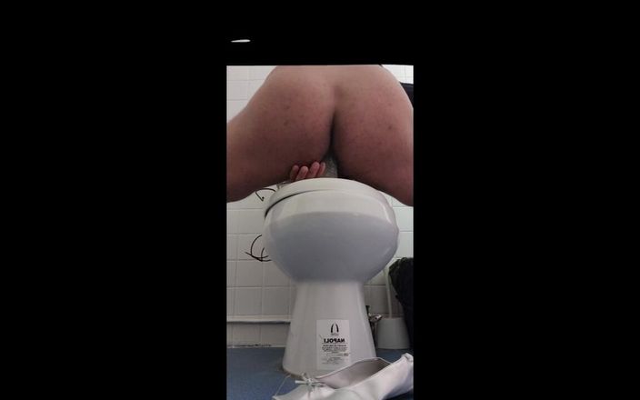 Fetish full feet: Playing in the Bathroom in Office