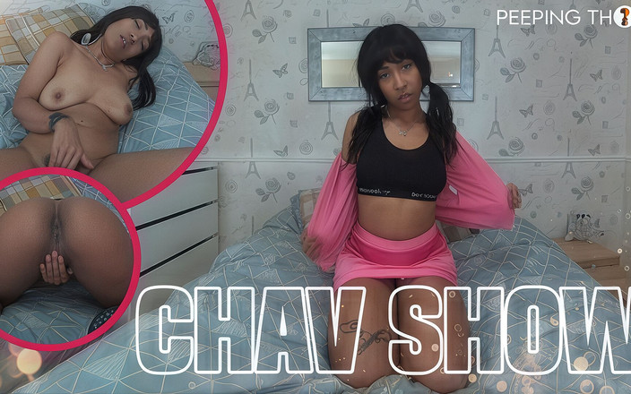 PeepingThom: Różowy brytyjski chav chce, żebyś oglądał!