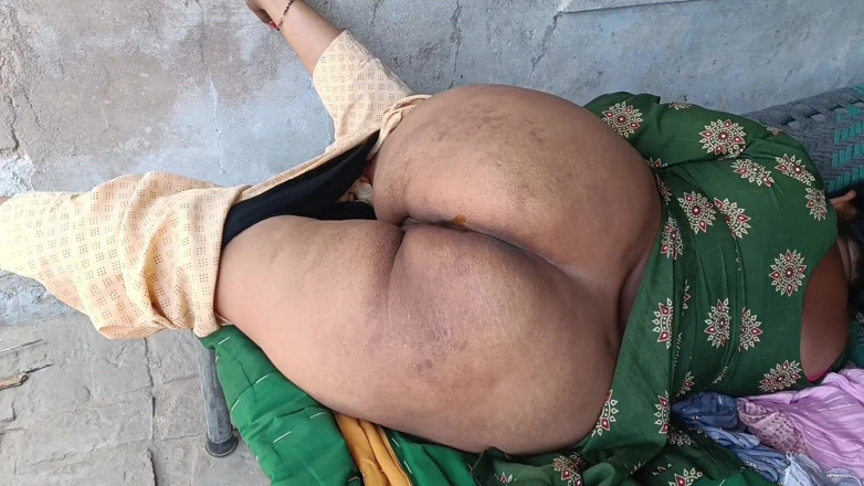 Yourgeeta8899: Piękno Pooja jęczy głośno podczas uzyskiwania fucked ciężko w assfucking...