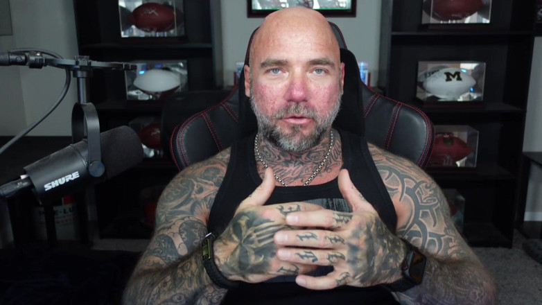 Raw and Uncensored with Masculine Jason: Экстремальная модификация тела, что вам нужно знать