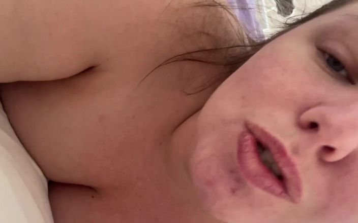 KinkyKatie: Probudila se tak nadržená!