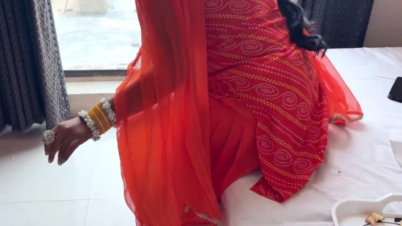 desi_babe1234: Okrągły i brązowy tyłek Bhabhi serwując jej grubą cipkę ze śniadaniem