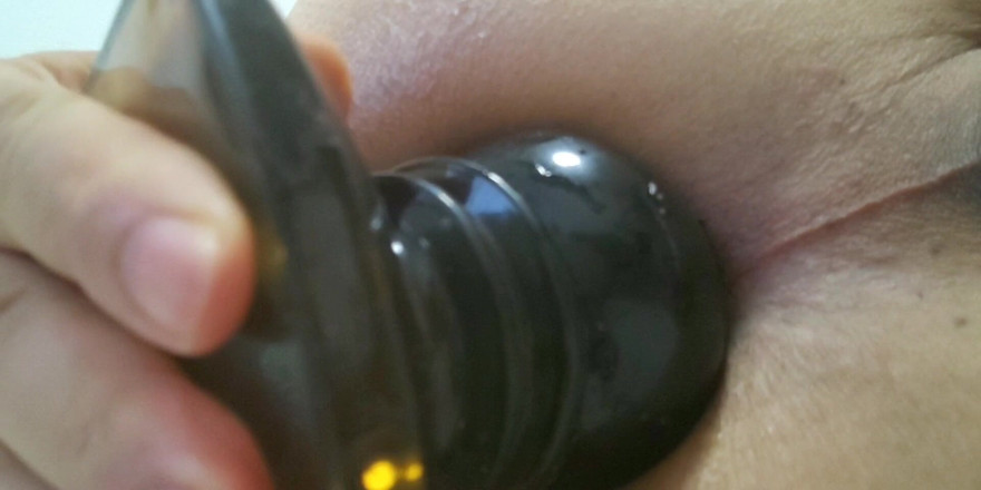 Tomoooi: Anal Play with Toys