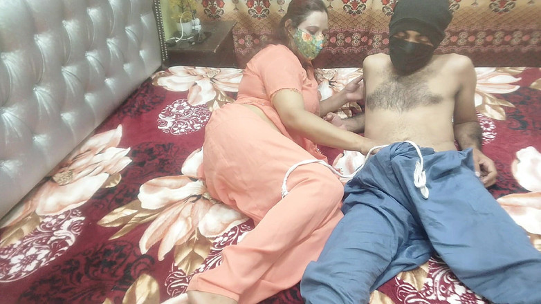 Pakistani CoupleX: Sex cu fratele vitreg indian desi