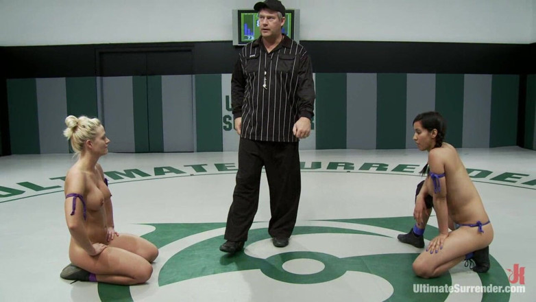 Ultimate surrender by Kink: Isis, a Deusa Love (4-0) Vs Holly, a Hit Man Heart (0-4)