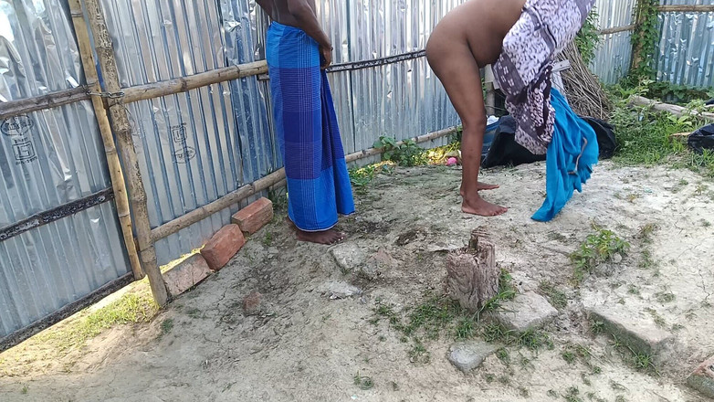 Nenika: Poranna szwagierka Desi