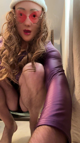 Francis Malice: Sissy Francis Malice Zkouší nové oblečení