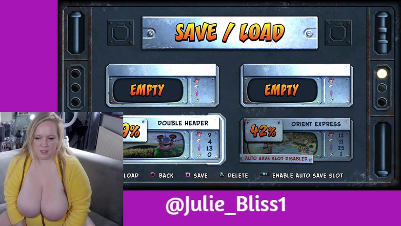 Julie Bliss: Геймерша - грохот в бандикооте 3