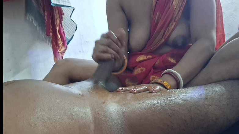 Busty Banuu: Indische Ölmassage
