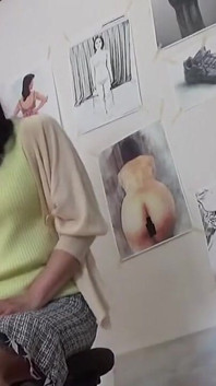 Mulher casada contratada como modelo de arte nua que não podia mantê-la profissional - 1