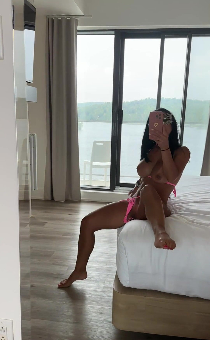 Miss Lexa: 周五愉快！！！