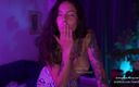 Effy Loweell studio: Effy Loweell, modèle Instagram, aime danser sans haut, sachant que...