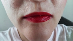 The Antichristrix: Riesin, rote lippen, ist hungrig nach dir, pOV