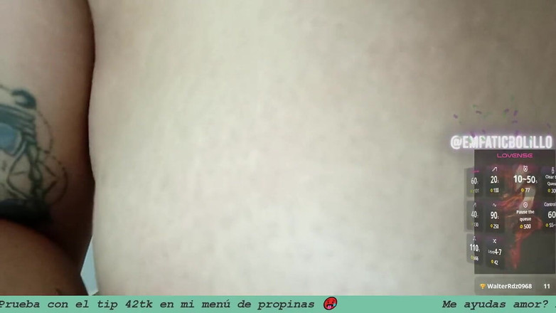 Empatic Bolillo: Apel video delicios la duș