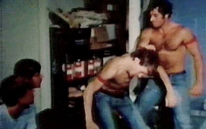 Tribal Male Retro 1970s Gay Films: Kötü kötü erkekler bölüm 2