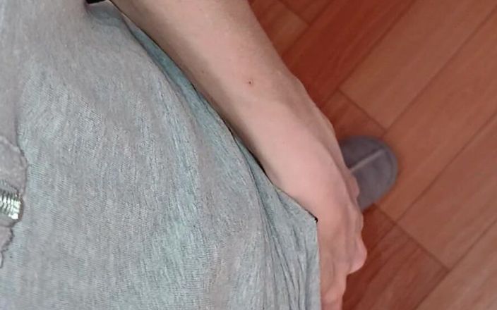 Lesbian-illusion: 3人の教師がセックスをしているために授業に遅刻しています