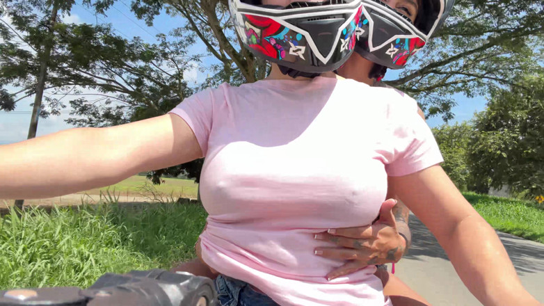 Sweetfantasy131: Eu escolho minha enteada na faculdade