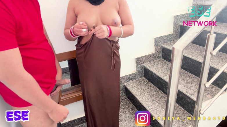 Sammy Sins: Alisha will, dass ihre muschi auf der treppe geleckt wird