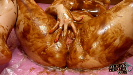 Sydneys porn life: Tasty big ass in chocolate messy fuck!