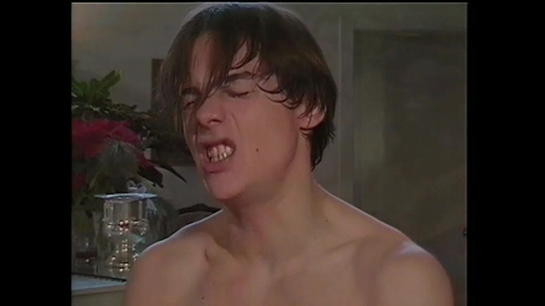 Vintage Usa: Mladý líbavý pár má vášnivý sex před krbem, velký penis...